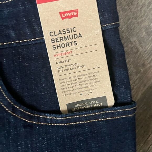 Levi's Classic Bermuda Shorts- 22W - Picture 3 of 7